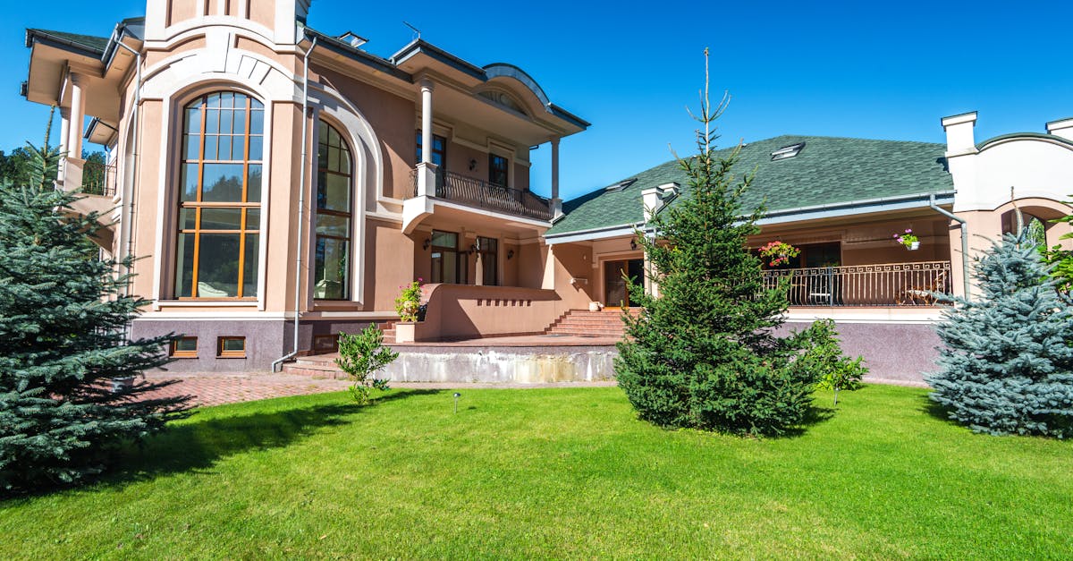 Hiring Professional Contractors for Flat Roof Repairs